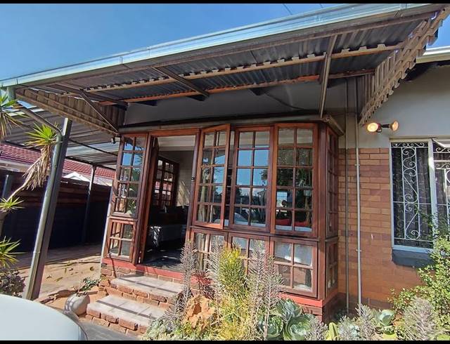 3 BEDROOM HOUSE FOR SALE IN HOMESTEAD